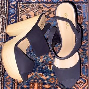 Qupid Chunky Wooden Platform High-Heels 💘